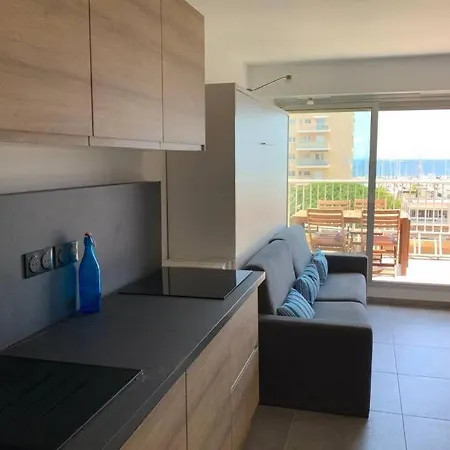 Apartment L'effet Mer, Duplex Sur Le Port Avec Ses 2 Terrasses Vue Hyères